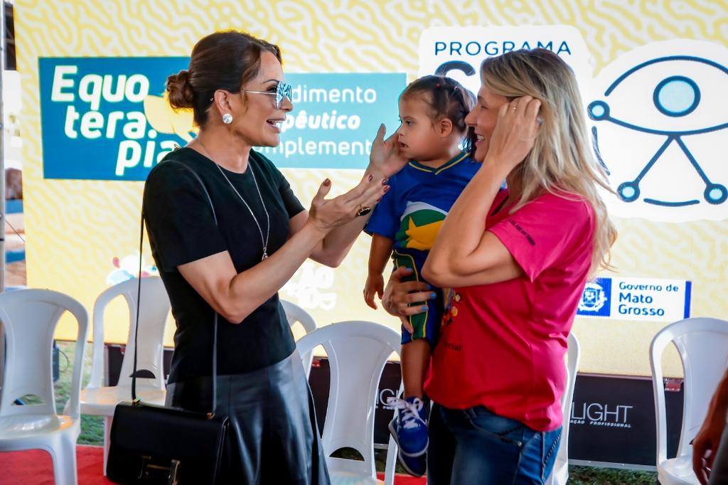 Primeira-dama de MT defende inclusão das pessoas com Síndrome de Down: